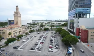 Florida bị phản đối vì cấp đất vàng xây thư viện Tổng thống Trump Florida bị phản đối vì cấp đất vàng xây thư viện Tổng thống Trump