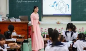 Bộ Nội vụ: Không có cơ sở pháp lý cho hệ số lương đặc thù với giáo viên