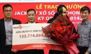 Người hai năm chỉ mua 1 dãy số trúng Jackpot hơn 133 tỷ đồng
