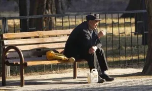 Từ chối nhận cha sau 23 năm xa cách